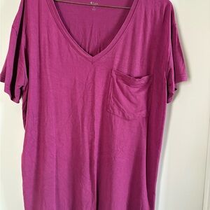 Kyte Baby Dahlia V-Neck Tee with Pocket